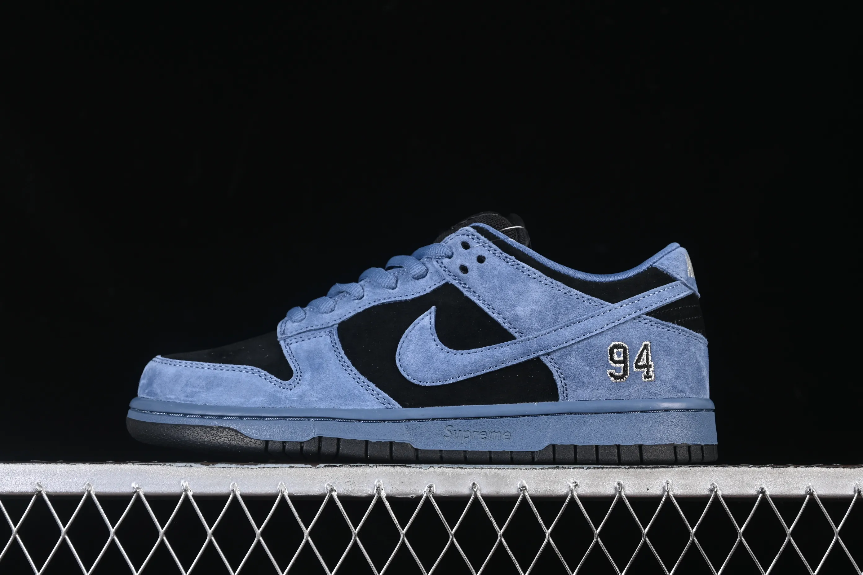 All categories Nk SB Dunk Series Nk SB Dunk Low low-top sneakers C version Supreme x Nike Dunk SB Dunk Low joint brown and yellow low-top casual skateboard shoes HQ8487-400